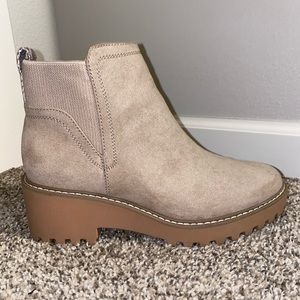 Women’s Boots!